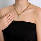 Mineli Tektaş Charm